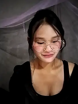 saronla 03 online show from December 2025 06:47:02 PM