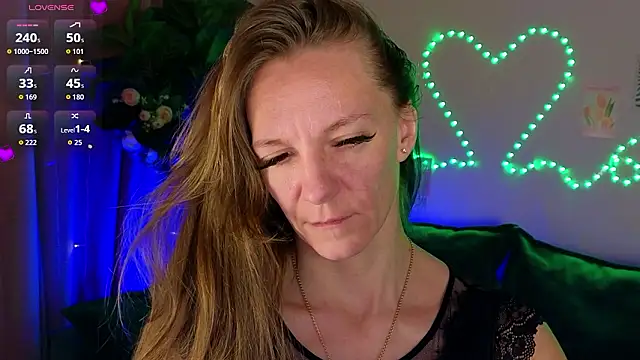 Jesica mooon online show from February 2026 01:31:02 AM