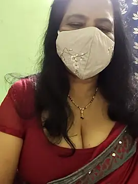 mallu-lover online show from December 2025 05:07:01 PM