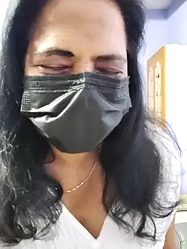 mallu-lover online show from April 2026 09:26:02 PM