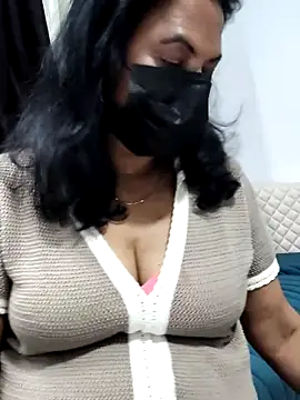 mallu-lover online show from April 2026 08:57:01 PM