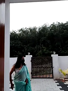 mallu-lover online show from April 2026 12:55:01 PM