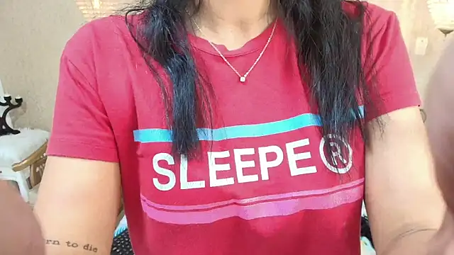 Miladiosa online show from February 2026 12:48:02 PM