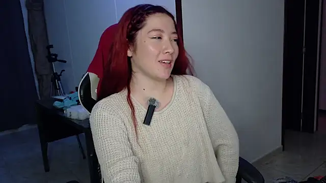 lunnaa  online show from October 2025 02:55:02 AM