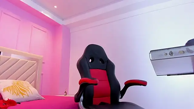 ALISSON BARKER online show from October 2025 12:18:02 PM