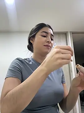 EmelyParker online show from April 2026 11:09:01 PM