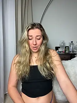 louiseberkeley online show from June 2026 09:02:01 AM