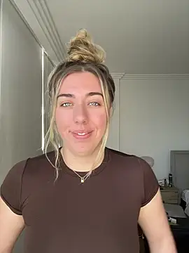 louiseberkeley online show from July 2026 10:50:01 PM