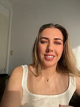 louiseberkeley online show from August 2026 10:33:02 PM