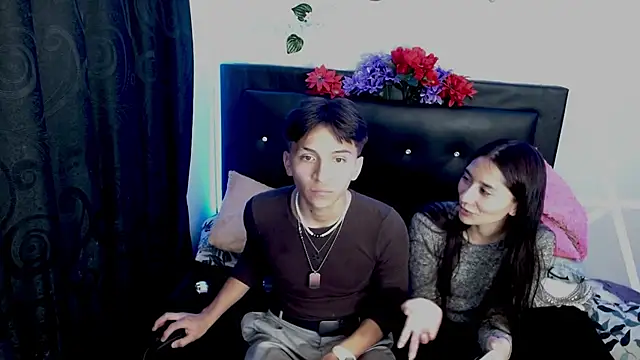 COZY7COUPLE online show from September 2025 11:54:01 PM