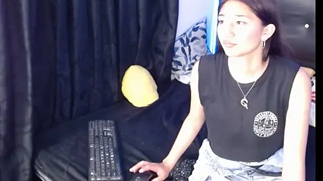 COZY7COUPLE online show from October 2025 11:16:02 PM