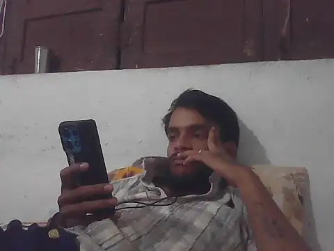 yashuuuu021 online show from September 2025 05:38:02 PM