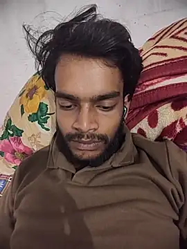 yashuuuu021 online show from October 2025 06:27:01 PM