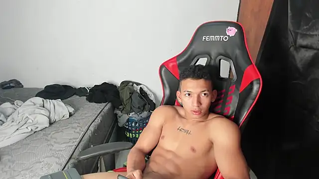 JuanchiT66 online show from February 2026 03:29:02 AM