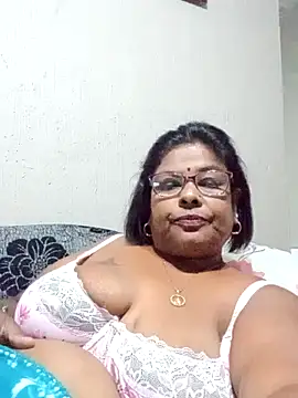 mileesha online show from December 2025 07:53:02 PM