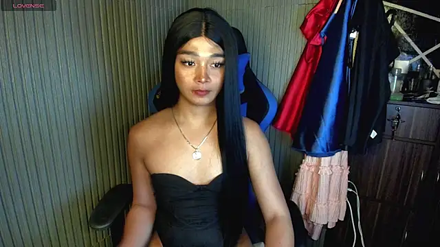 Snapshot of TrinityFucksYou chatting on June 2026 04:11:01 PM TrinityFucksYou online show from June 2026 04:11:01 PM
