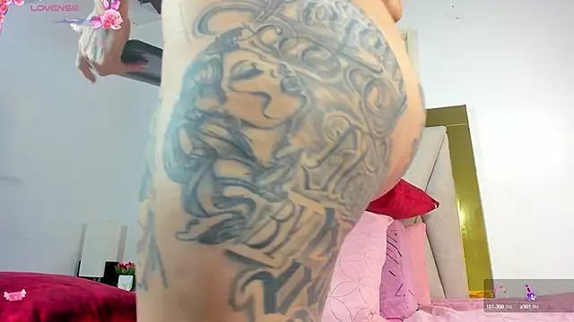 Snapshot of dakota_stream chatting on September 2025 12:05:01 PM dakota stream online show from September 2025 12:05:01 PM