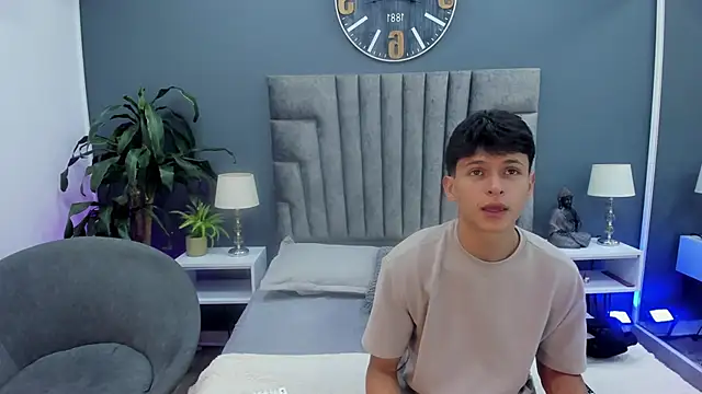 stephane rouss online show from October 2025 09:15:02 PM