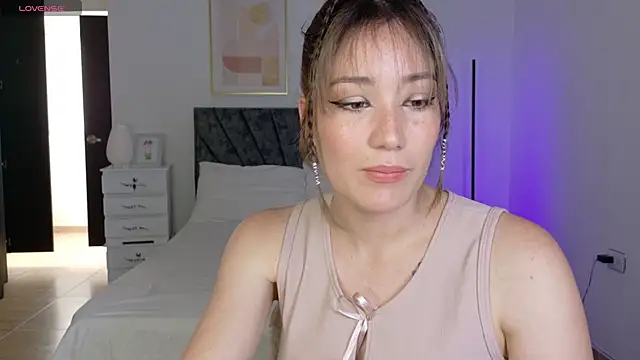 Eliih 01 online show from September 2025 03:58:02 PM