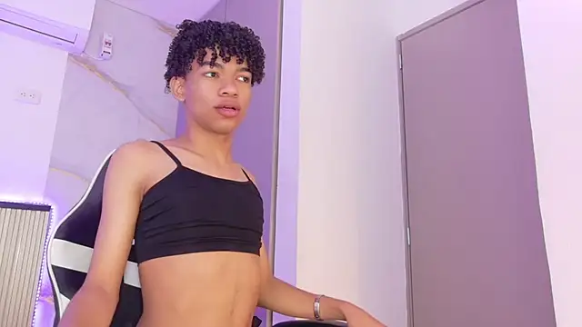 Ivone Rose  online show from October 2025 12:48:02 PM