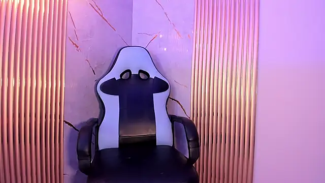 Ivone Rose  online show from November 2025 12:27:02 PM