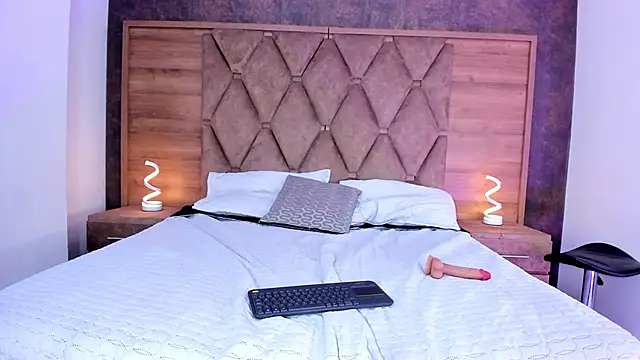 Snapshot of ThiagoCollin chatting on September 2025 06:33:02 PM ThiagoCollin online show from September 2025 06:33:02 PM