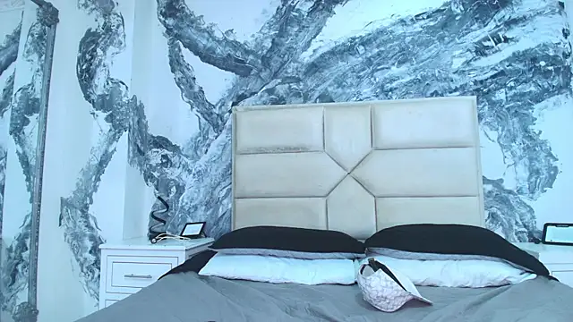 Snapshot of ThiagoCollin chatting on September 2025 09:18:01 PM ThiagoCollin online show from September 2025 09:18:01 PM