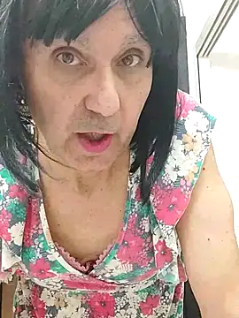 Emily de Carla online show from November 2025 03:55:02 PM