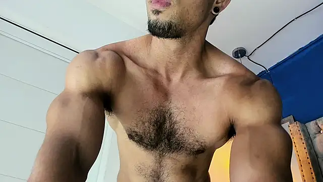 Snapshot of latinhotmuscle chatting on March 2026 02:24:01 PM latinhotmuscle online show from March 2026 02:24:01 PM