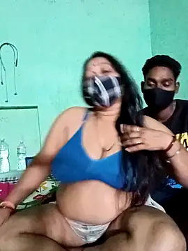 LoveOnStream online show from October 2025 12:04:02 PM