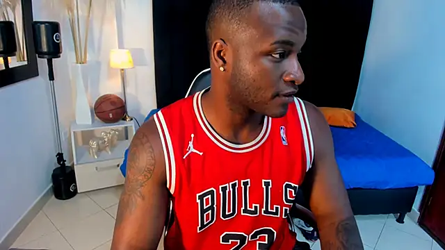 chrstian lewis1 online show from November 2025 02:05:01 PM