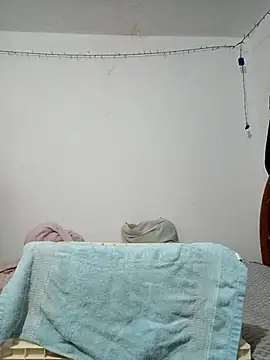 Snapshot of Cesar893 chatting on November 2025 06:24:01 AM Cesar893 online show from November 2025 06:24:01 AM