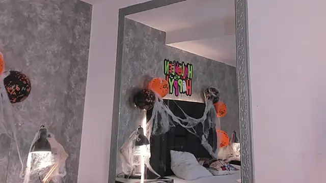 crystaldarliing online show from October 2025 03:25:01 PM