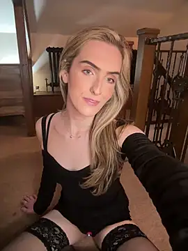 Dorinda 23X online show from November 2025 01:33:02 PM