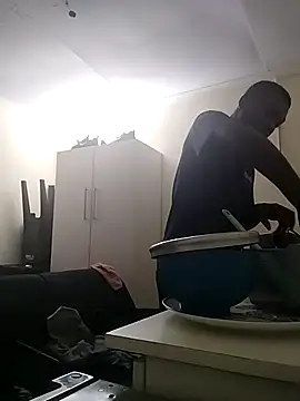 Snapshot of TmanZim2025 chatting on September 2025 04:45:02 PM TmanZim2025 online show from September 2025 04:45:02 PM