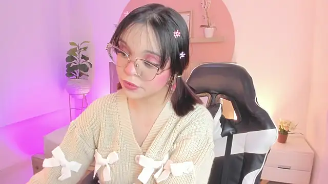 Clara Luu online show from June 2026 03:32:02 AM