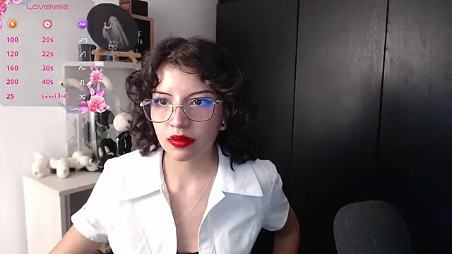 Snapshot of BiiHoney chatting on June 2026 03:00:01 AM BiiHoney online show from June 2026 03:00:01 AM