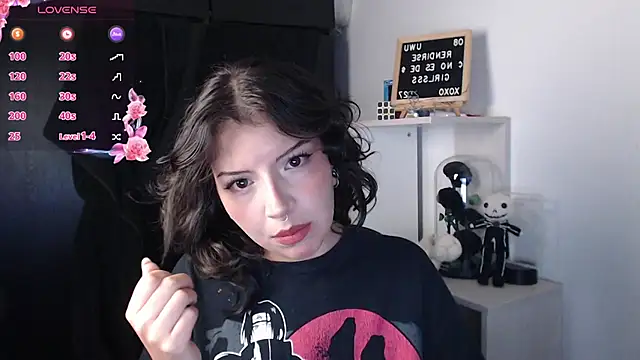 Snapshot of BiiHoney chatting on August 2026 01:30:02 AM BiiHoney online show from August 2026 01:30:02 AM