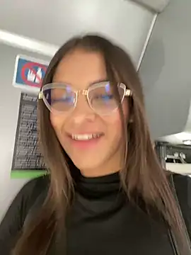 Hannacooper3 online show from November 2025 06:29:02 PM