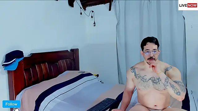 Hunter Hoott online show from July 2026 11:22:02 PM