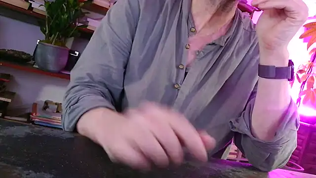 yvanbonar online show from October 2025 07:53:01 AM