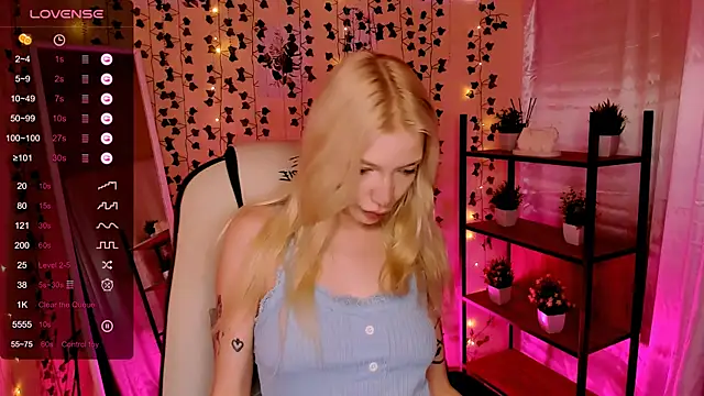 Snapshot of AnyaTaylor_ chatting on May 2026 02:19:02 AM AnyaTaylor online show from May 2026 02:19:02 AM
