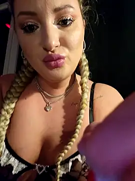 Blondie Sasha online show from October 2025 06:16:02 PM