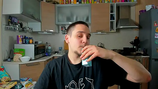 Snapshot of Bear_Beer130 chatting on April 2026 02:03:01 PM Bear Beer130 online show from April 2026 02:03:01 PM