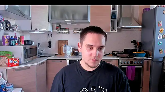 Snapshot of Bear_Beer130 chatting on April 2026 02:42:01 PM Bear Beer130 online show from April 2026 02:42:01 PM
