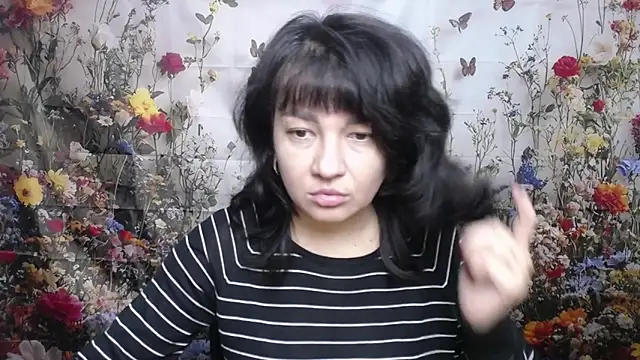 SelenaFly online show from October 2025 11:08:02 AM