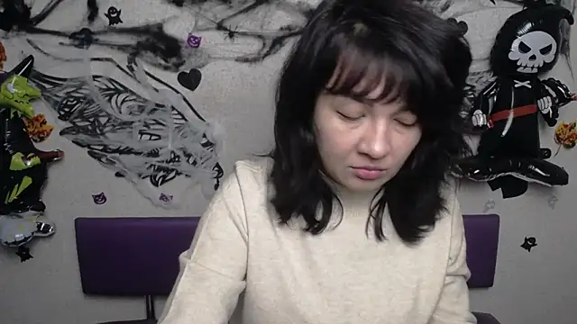 SelenaFly online show from October 2025 06:04:02 AM