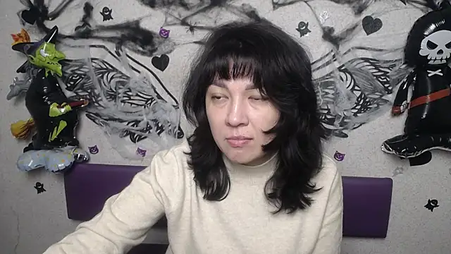 SelenaFly online show from November 2025 06:02:02 AM