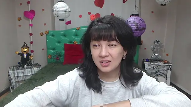 SelenaFly online show from November 2025 06:24:02 AM