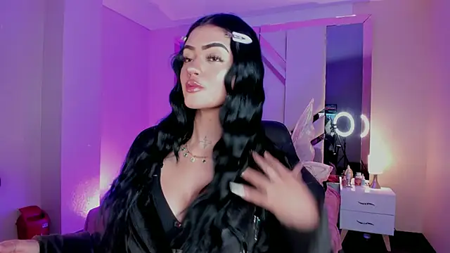 EmmaStonns online show from November 2025 01:44:01 PM